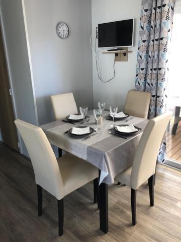 Hotel Camping Les Sables Du Midi Valras-Plage Esterno foto